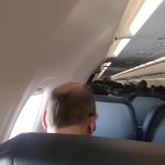 Pipe dans l'avion